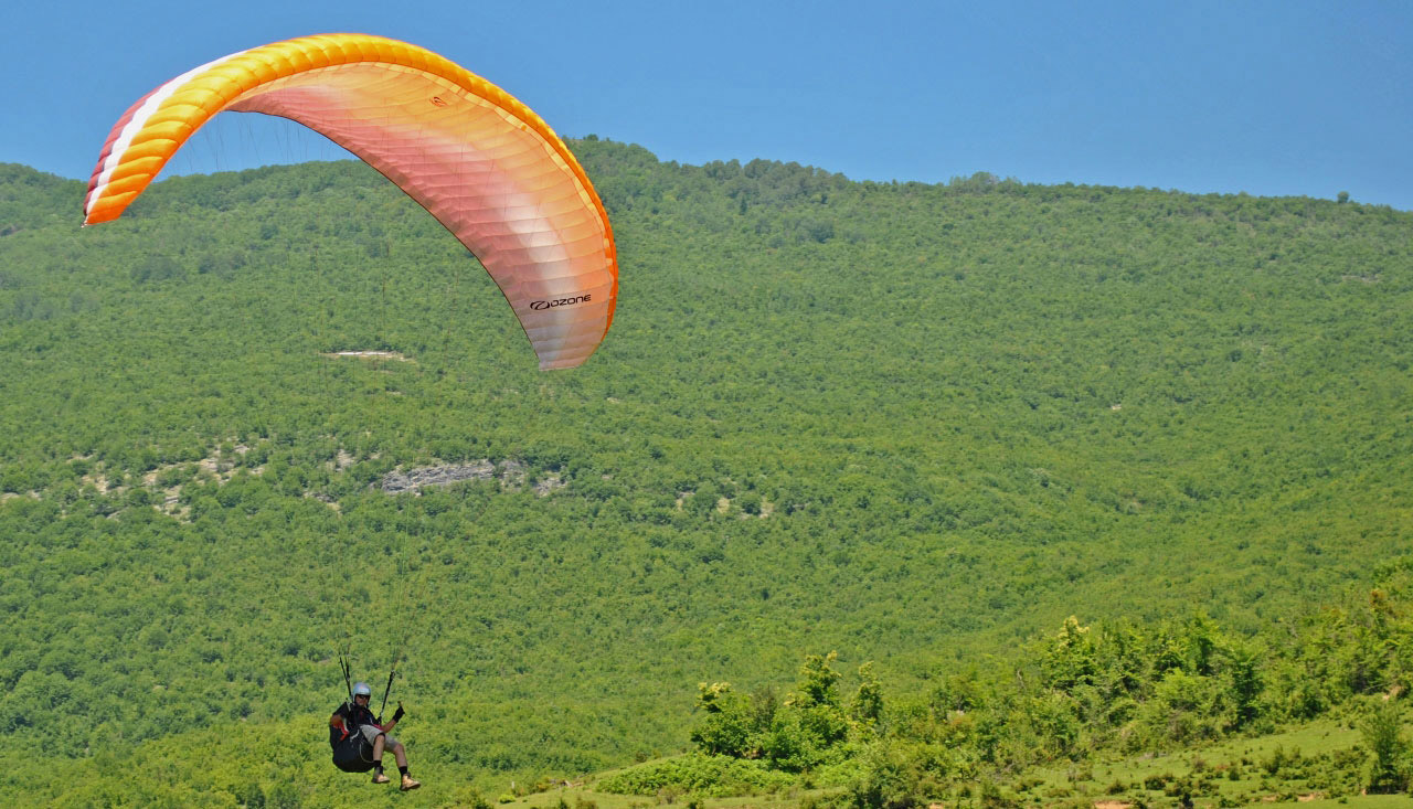 Gleitschirmfliegen Peja Kosovo