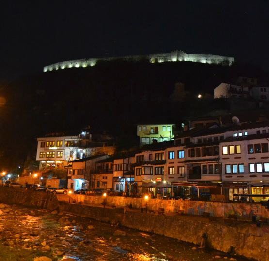 Prizren Festung Nacht