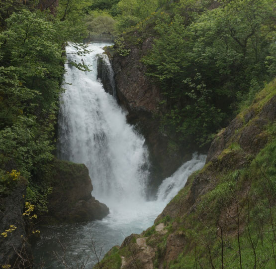 Kosovo Weißer Drin Wasserfaelle